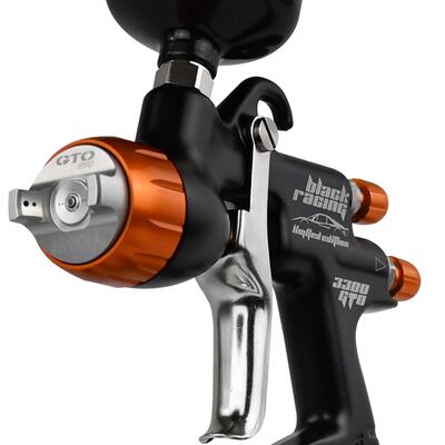 La nouvelle Sagola 3300 GTO Black Racing UV applique juste ce qu’il faut, ni plus, ni moins.